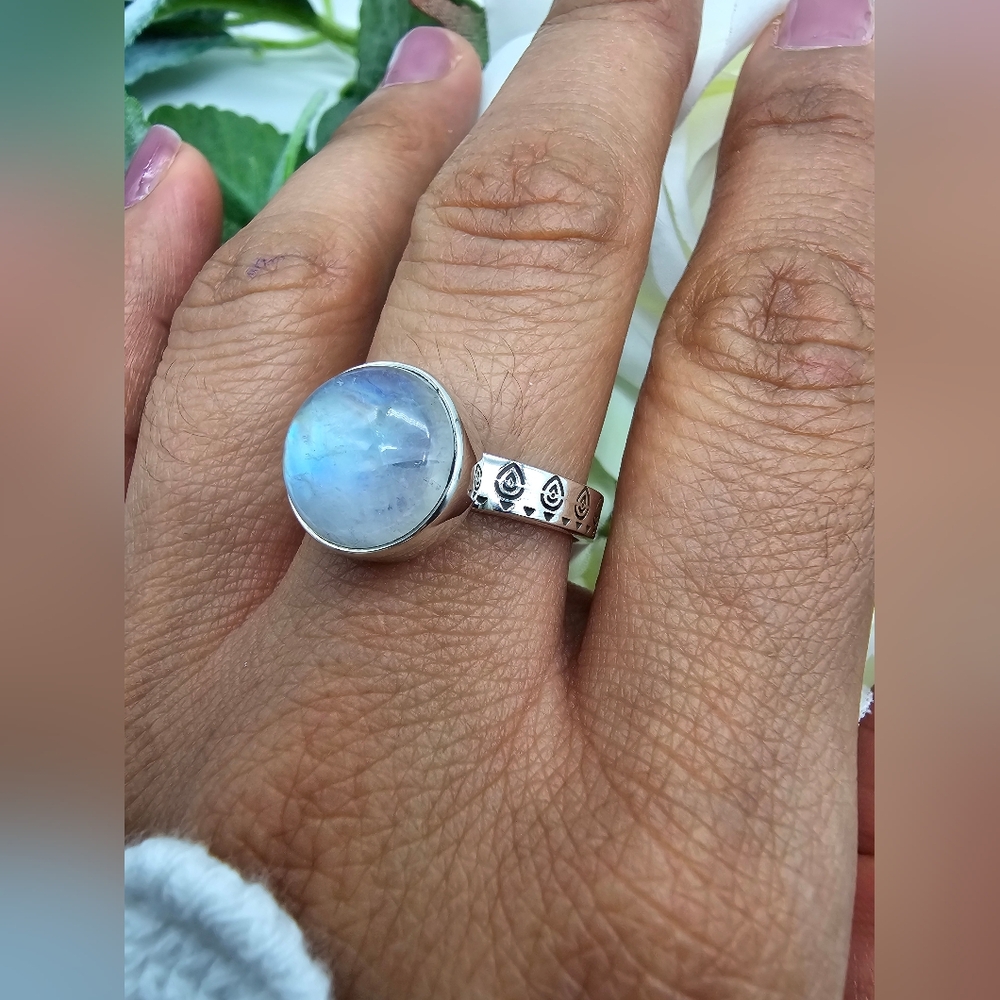 🥰 MOON DELIGHT RING - Picture 6 of 8